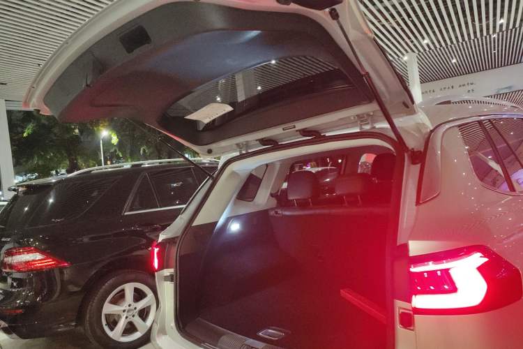 Used Roewe RX5 MAX 2019 300TGI Automatic 4G Connect Luxury Edition
