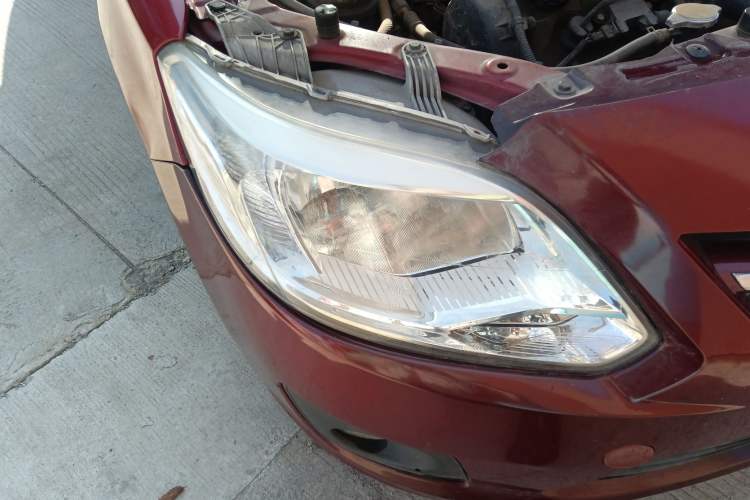 Used CHANGAN Alsvin V3 2012 1.3L Manual Comfort Version China IV Standard
