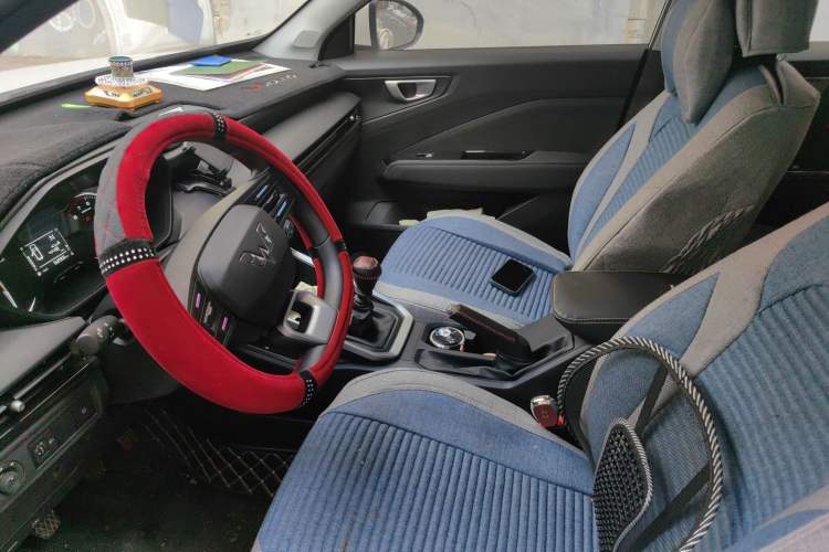 Used Wuling Alvez 2022 1.5L Manual Free-Style Model