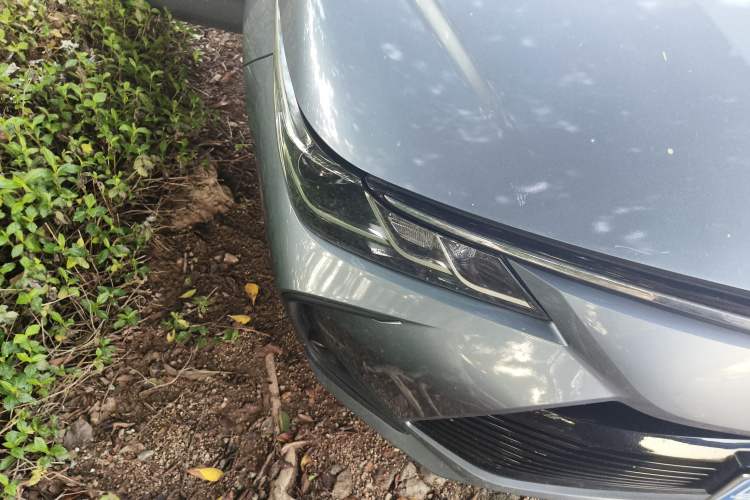 Used Toyota Corolla 2021 Dual-Motor 1.8L E-CVT Elite Edition