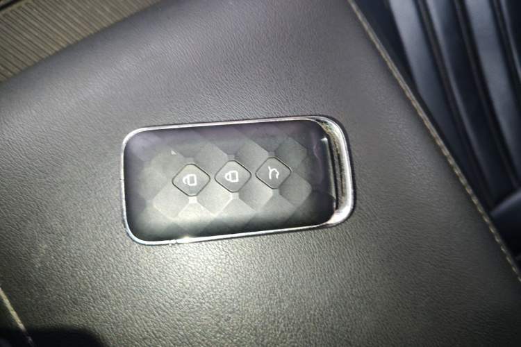 Used Wuling Xingguang 2024 Co-creation Edition 150 Standard Model