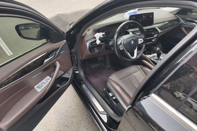 Used BMW 5 Series 2021 525Li Luxury Package