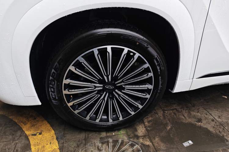 Used Chery Tiggo 9 2025 2.0T Automatic Two-Wheel Drive Luxury Edition 5 Seats