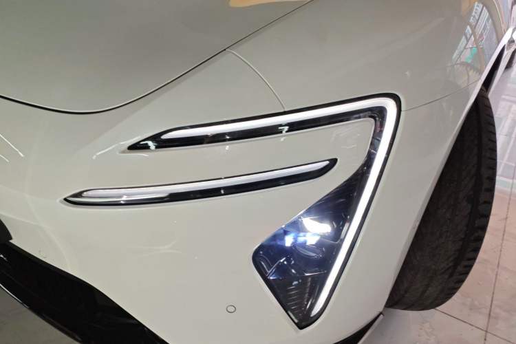 Used Avatr 06 2025 Ultra Pure Electric Edition Left Front Headlight