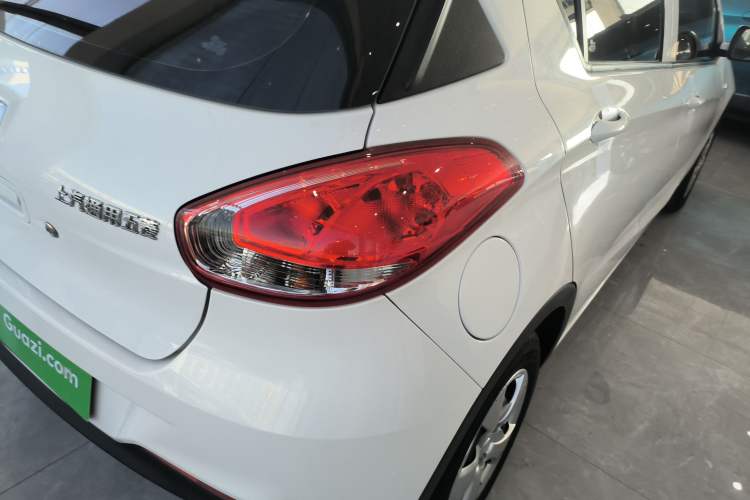 Used Baojun 310 2016 1.2L manual Comfort trim level