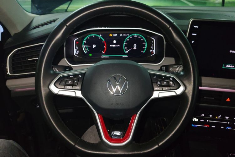 Used Volkswagen Tayron 2023 280TSI Two-Wheel-Drive Luxury Plus Advanced Version Steering Wheel