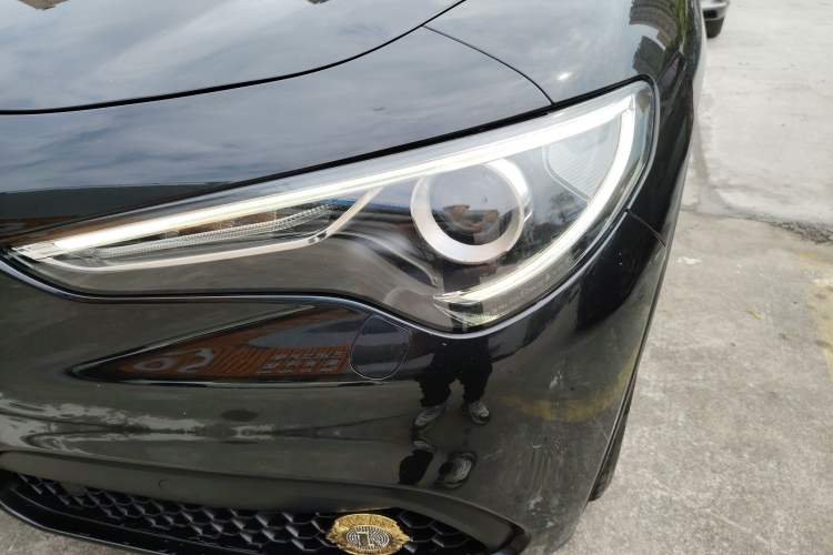 Used Alfa Romeo Stelvio 2017 2.0T 200HP Luxury Edition
