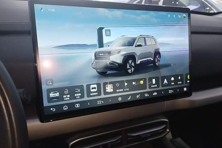 Used Formula Leopard Titanium 3 2025 501KM All-Wheel Drive Intelligent Driving Ultra Version Audio And AC Panel