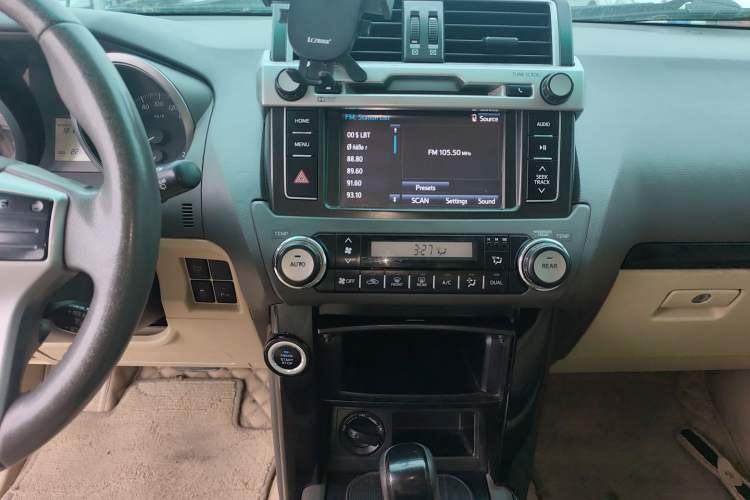 Used Toyota Prado 2014 2.7L Middle East Version Parallel Import Audio And AC Panel