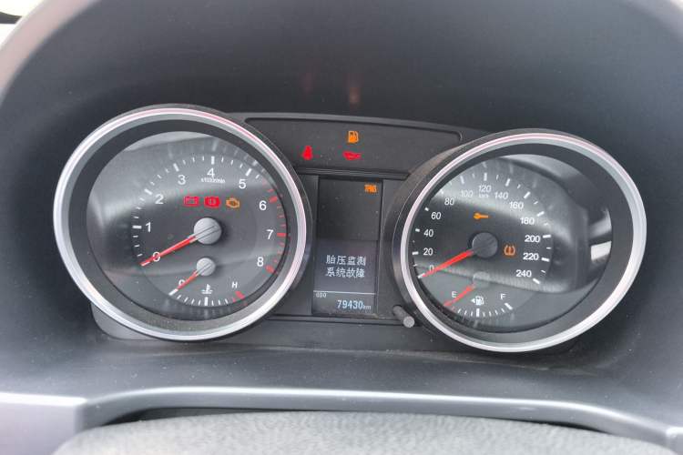 Used Haval H6 2015 Revised Version Sport Edition 1.5T Manual Transmission Two-Wheel Drive Elite Grade Instrument Cluster