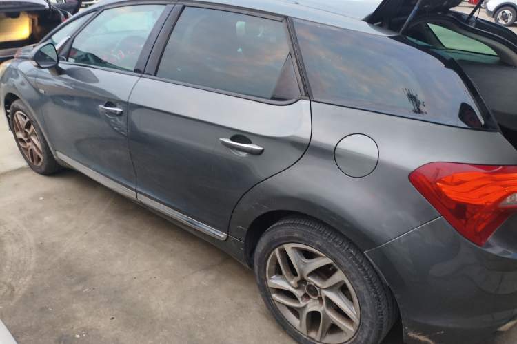 Used DS 5 2014 1.6T Elegant Version THP160