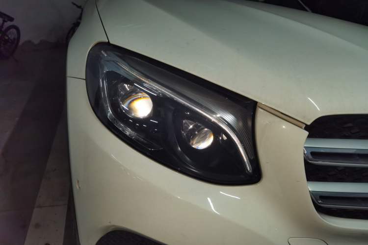 Used Mercedes-Benz GLC 2016 GLC 300 4MATIC Dynamic Model Exterior 6