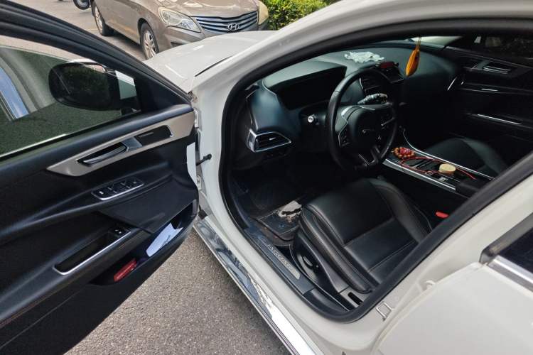 Used Jaguar XEL 2018 2.0T 200 PS Premium Edition
