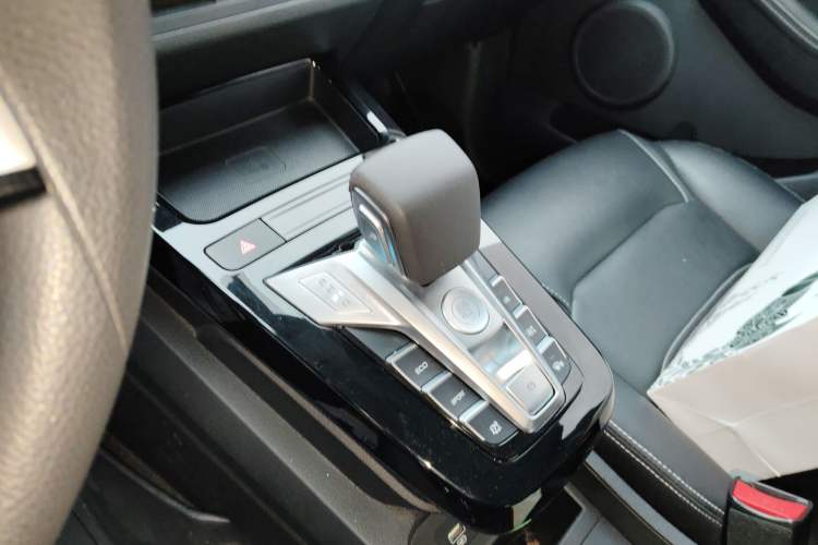 Used BYD Yuan New Energy 2019 EV535 Smart Connect Trendsetting Model
