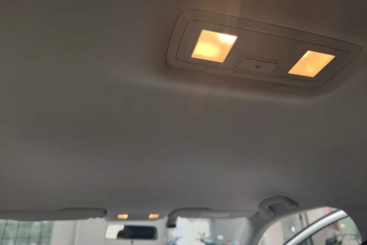 Used Volkswagen Bora 2019 1.5L Automatic Fashion Model Headliner