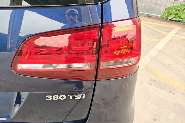 Used Volkswagen Sharan 2016 380TSI Luxury 7-Seater