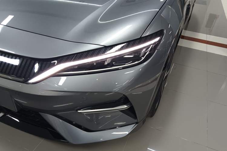 Used BYD Song L EV 2025 Intelligent Driving Version 662 km LiDAR Excellence Edition