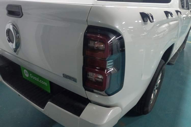 Used Great Wall King Kong Poer 2024 2.0T Automatic 8AT Diesel 4x4 Elite Flatbed Exterior 3