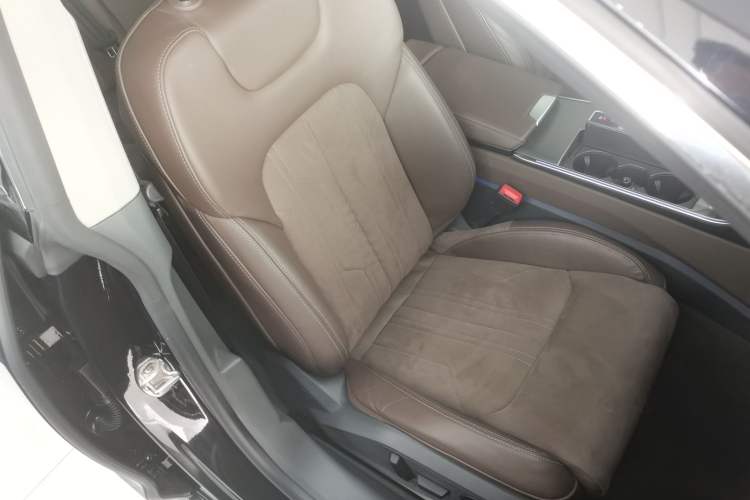 Used Audi A7L 2024 45TFSI S-line Dream-Building Edition Flow Crystal Package