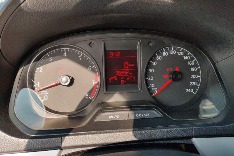 Used Volkswagen Jetta 2015 Zhuihui Edition 1.6L Manual Comfort Model
