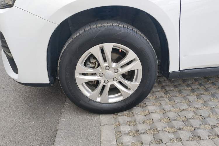 Used Haval M6 2019 1.5T DCT Two-Wheel Drive Value Edition China VI Standard Left Front Wheel Hub