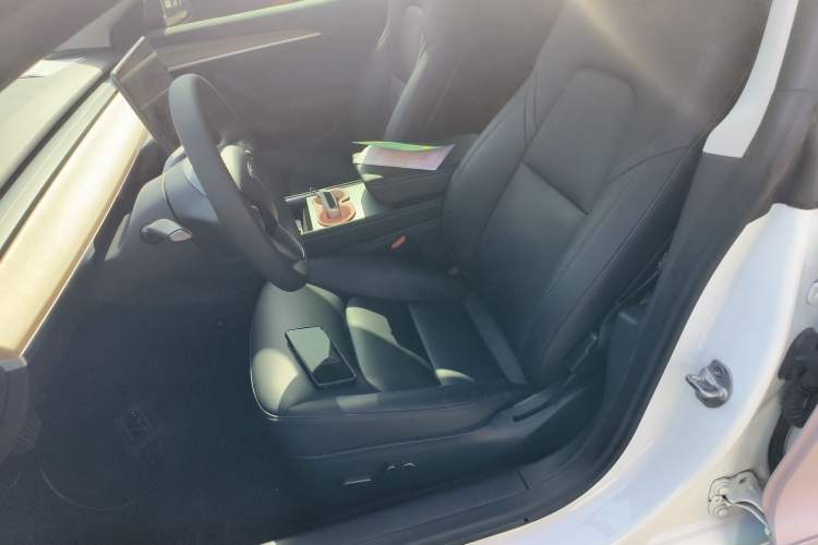 Used Tesla Model 3 2022 Rear-Wheel-Drive Version Left Front Seat