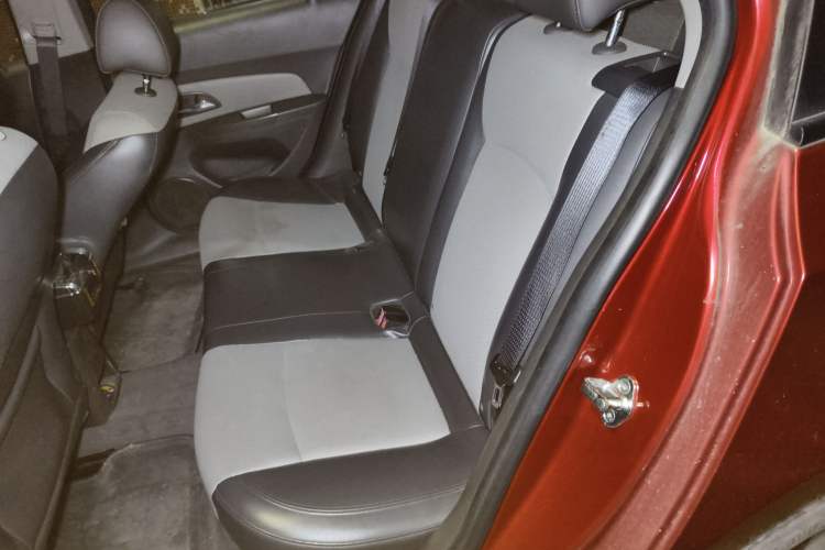 Used Chevrolet Cruze 2012 1.6L SL MT
