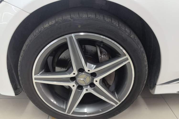 Used Mercedes-Benz C-Class 2015 C 200 station wagon