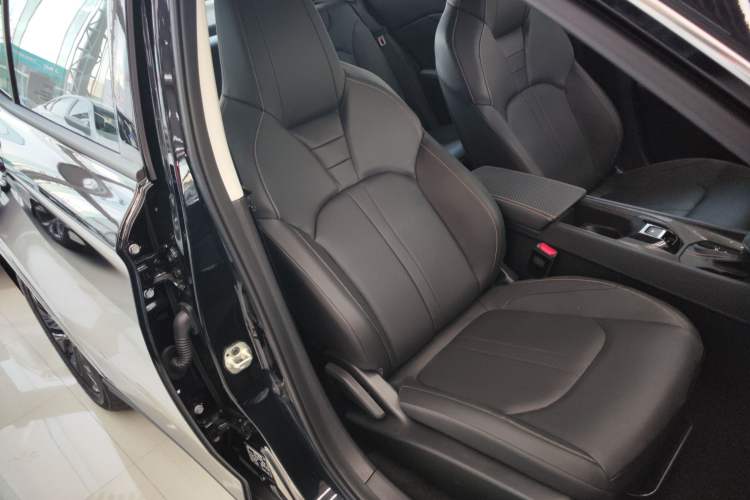 Used Dongfeng Aeolus Yixuan 2025 1.5L Automatic Luxury Version