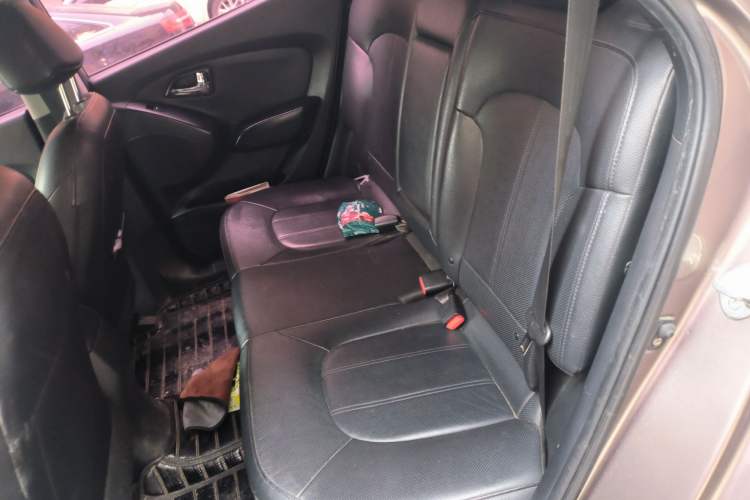 Used Hyundai ix35 2015 2.0L Automatic 2WD Smart Version China V Standard