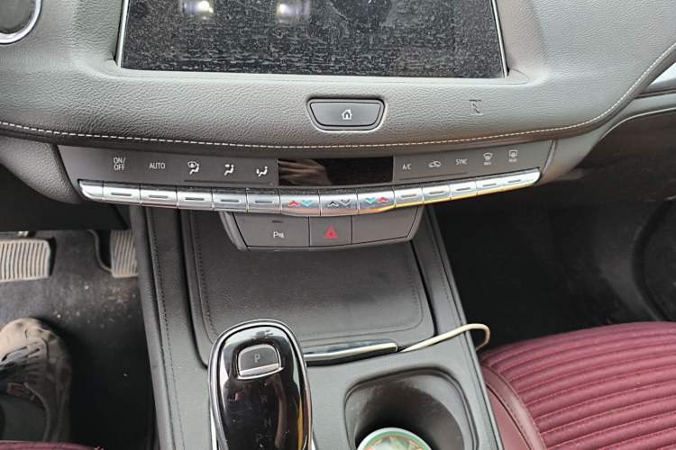 Used Cadillac XT4 2021 28T Two-Wheel Drive Tech Edition
