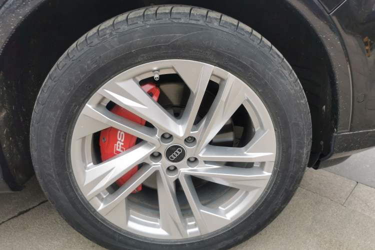 Used Audi Q7 2021 45 TFSI quattro S line Sport model
