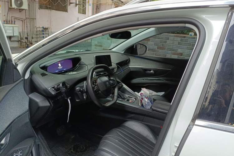 Used Peugeot 4008 2017 350THP Luxury Edition Driver Seat