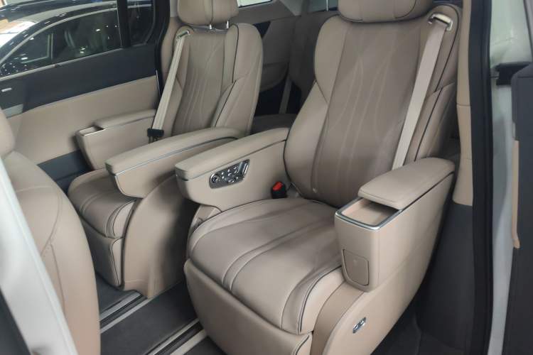 Used XPeng X9 2025 740 Ultra-Long Range Max Left Rear Seat