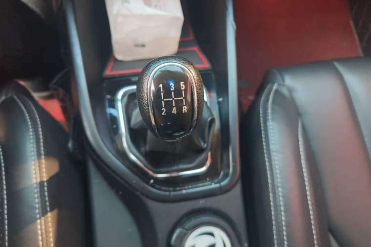 Used Dongfeng Fengon 580 2017 1.8L Manual Comfort Model Gear Lever