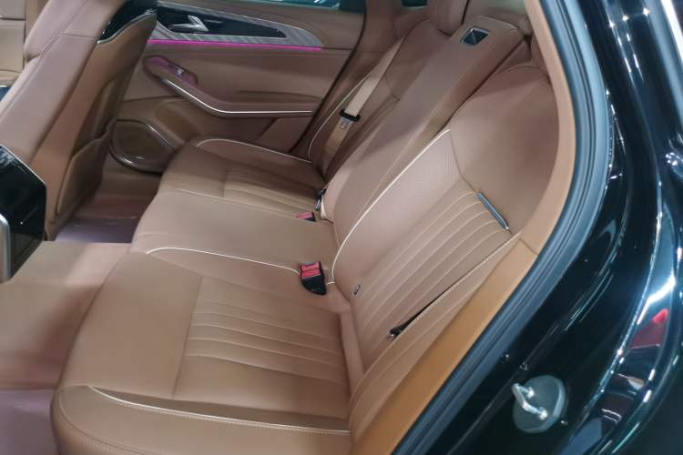 Used Hongqi H9 2023 2.0T Smart Connect Flagship Edition