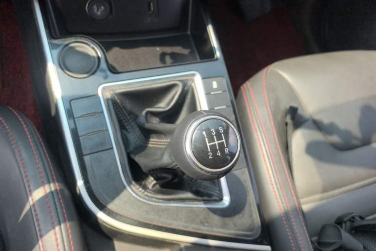 Used FORTHING SX6 2019 1.6L Manual Luxury Model