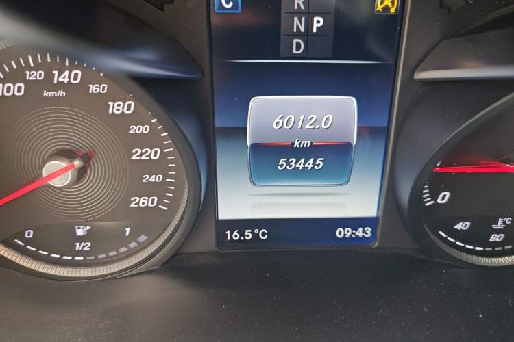 Used Mercedes-Benz C-Class 2016 C 200 4MATIC Coupe Odometer Close Up