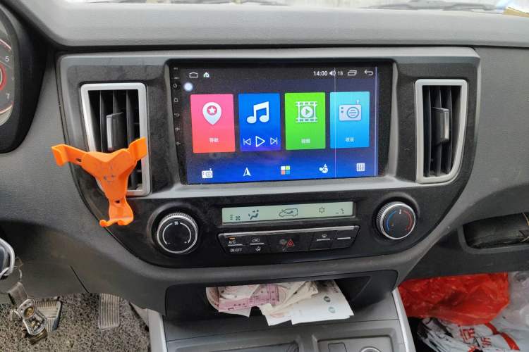 Used Jinbei Hiace King 2021 2.0L City Transport King Series Express Model Standard Top 6-Seater 1TZS