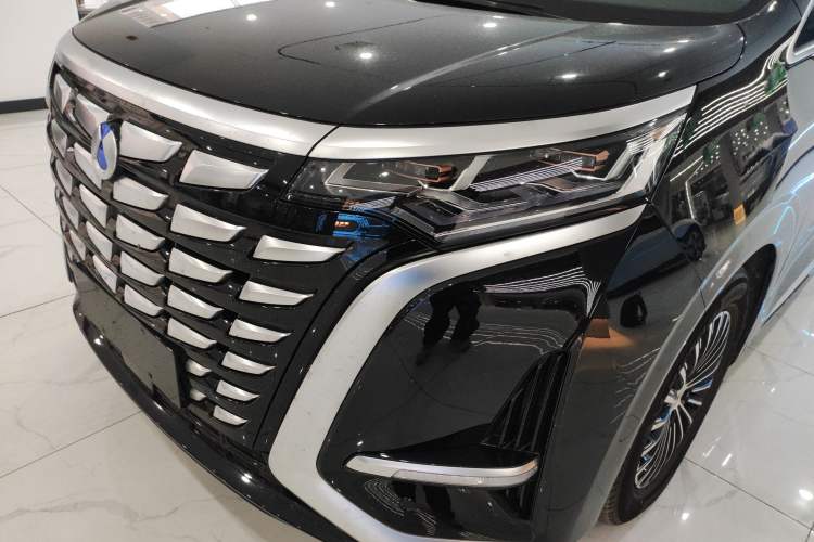 Used Denza D9 2024 DM-i 1050 Luxury Model Left Front Headlight