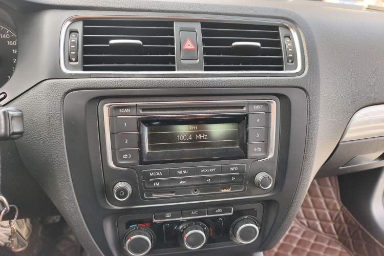 Used Volkswagen Sagitar 2014 Revised Version 1.6L Automatic Leading Edition
