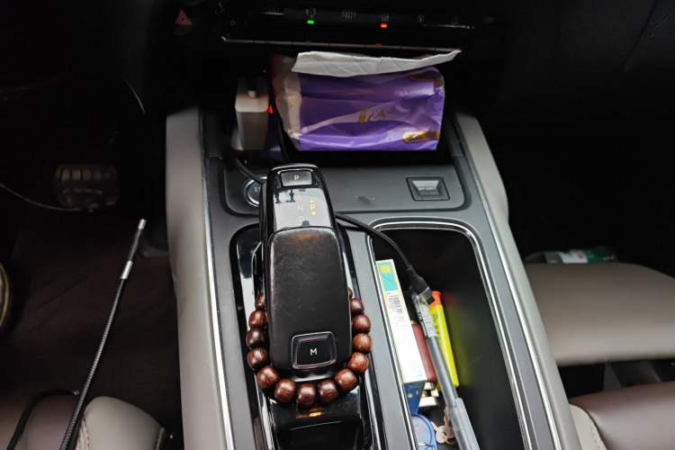 Used Citroen C5 AIRCROSS 2017 380THP Fashion Edition Gear Lever