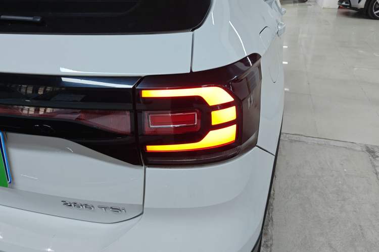 Used Volkswagen Tacqua 2021 200TSI DSG JoyConnect Edition