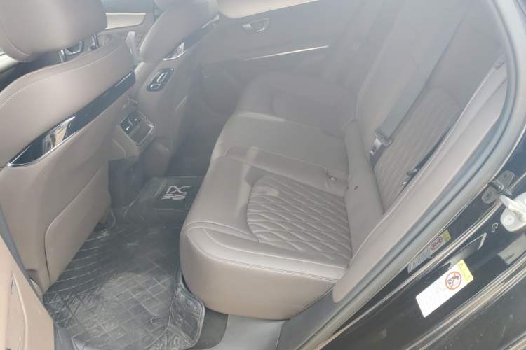 Used BYD Han 2022 EV Genesis Edition 715KM Front-Wheel-Drive Prestige Model
