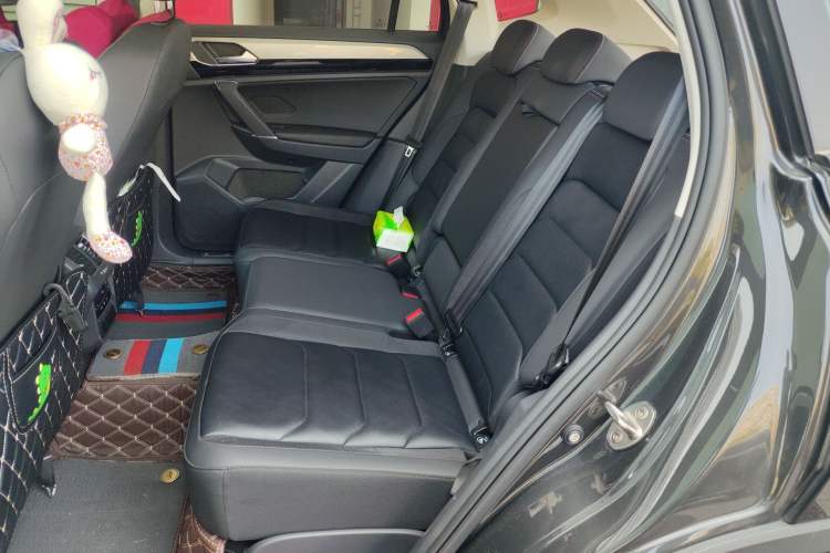 Used Volkswagen Tayron 2021 330TSI Two-Wheel-Drive 3rd Anniversary Limited Edition Left Rear Seat