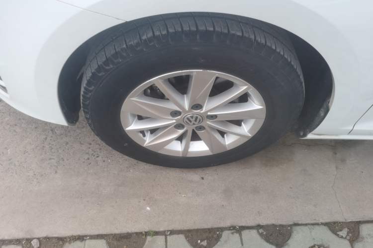 Used Volkswagen Golf 2016 1.6L Manual Fashion Edition