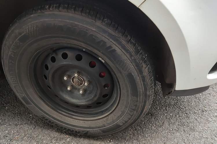 Used Zotye T600 2016 Sport Edition 1.5T Manual Luxury Model Right Front Wheel Hub