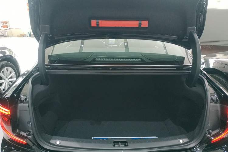 Used Volvo S90 2024 B5 Zhiyi Luxury Edition