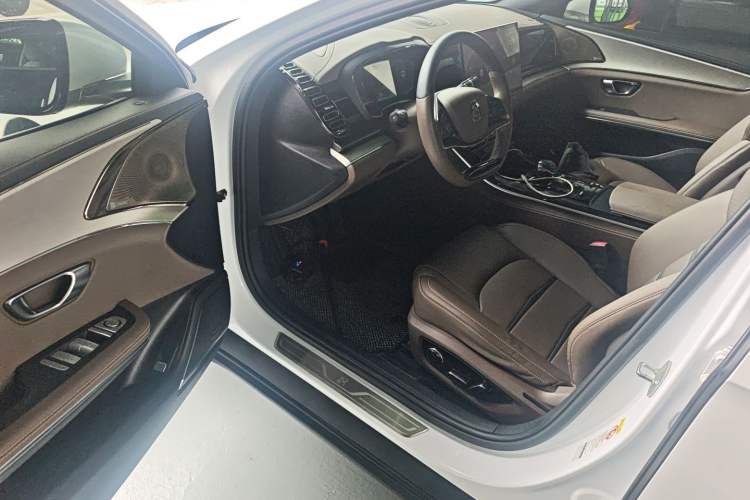 Used BYD Han 2020 EV Long-Range Luxury Model Driver Seat