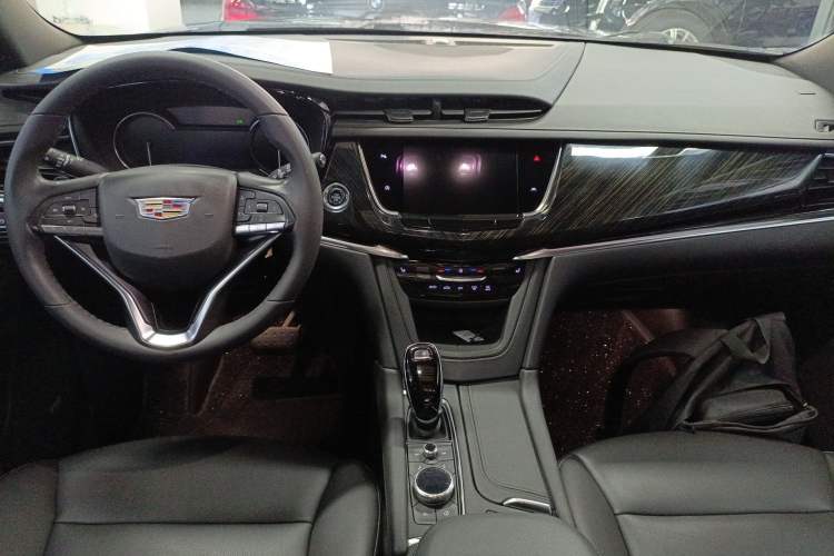 Used Cadillac XT6 2022 2.0T Six-Seater Two-Wheel-Drive Luxury Version
